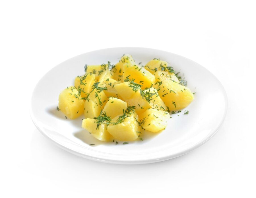 Картофель отварной с зеленью